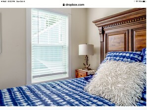 2 makuuhuonetta, silitysrauta/-lauta, ilmainen Wi-Fi, vuodevaatteet