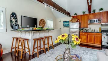 冰箱、微波炉、烤箱、炉灶