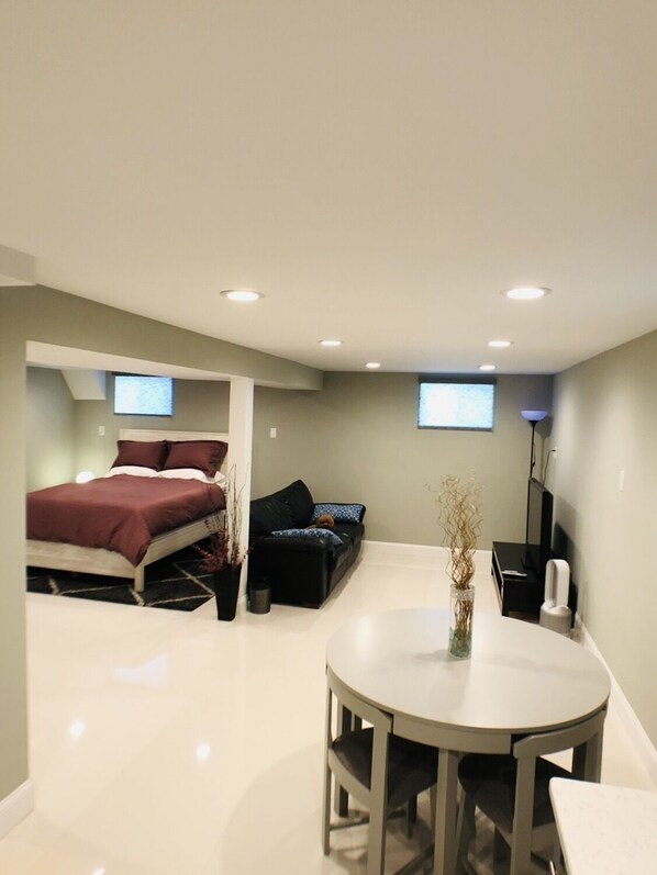 Interior - 3 Min walk to train station - 45 Mins to World Trade Center by train.  (Bayonne)