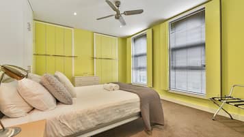 3 bedrooms, desk, iron/ironing board, free WiFi