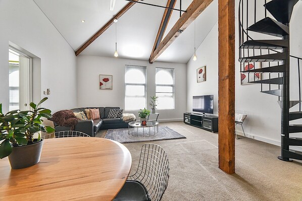 Smart TV - Peter Mills Apartment No 2 (Launceston)