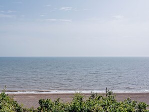 Beach - 2 bedroom accommodation in Corton, near Lowestoft (Corton, near Lowestoft)