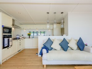 TV - 2 bedroom accommodation in Corton, near Lowestoft (Corton, near Lowestoft)
