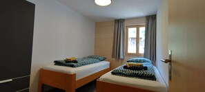 3 chambres, lit parapluie, Wi-Fi, draps fournis