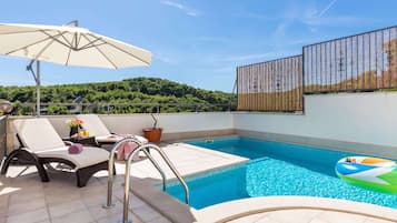 Villa | Pool | Indoor pool, outdoor pool