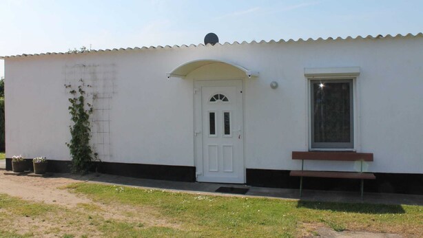 Exterior - Elementary Bungalow in Damshagen With Football (Damshagen)