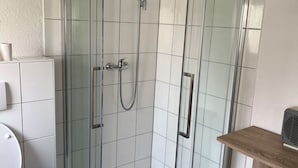 Bungalow | Bathroom | Towels - Elementary Bungalow in Damshagen With Football (Damshagen)