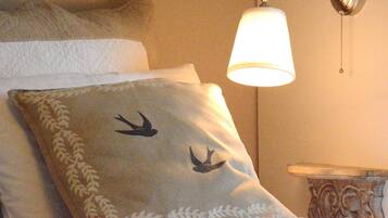 2 bedrooms, individually furnished, bed sheets