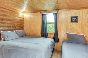 1 quarto, acesso à internet, roupa de cama