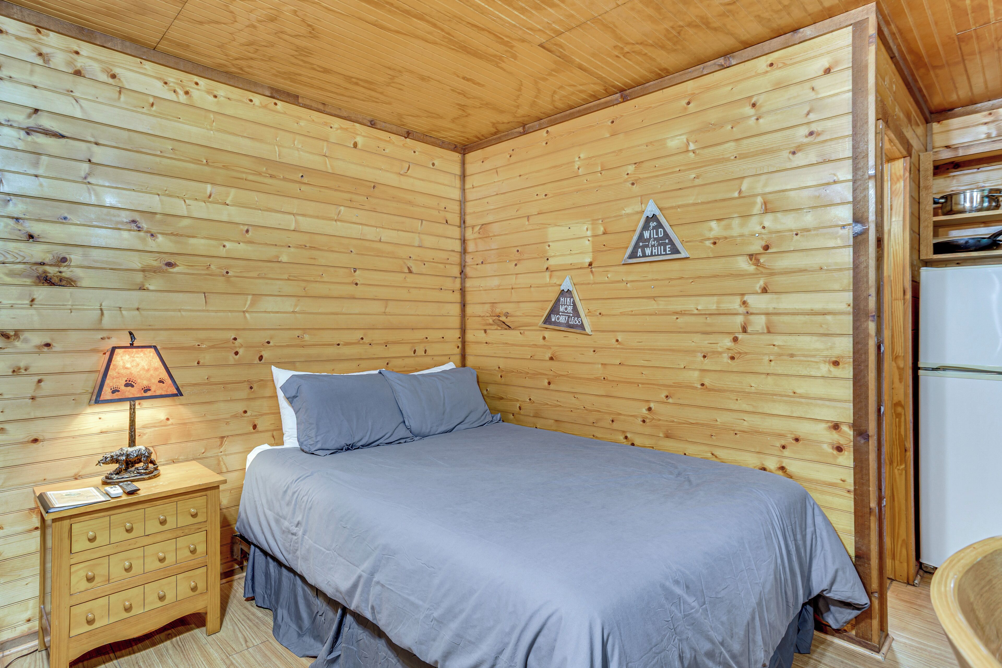 1 bedroom, internet, bed sheets