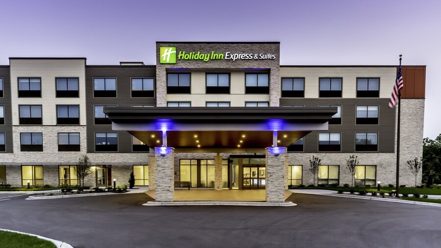 Holiday Inn Express Milwaukee West Allis by IHG