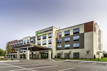Holiday Inn Express Milwaukee West Allis by IHG