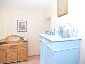 5 Schlafzimmer, individuell eingerichtet, Bettwäsche