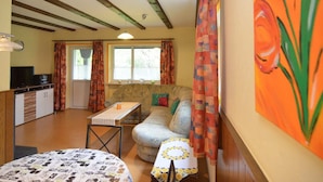 Living room - Family Friendly Holiday Home in Fichtelberg near Lake (Fichtelberg)