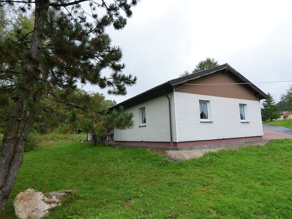Exterior - Family Friendly Holiday Home in Fichtelberg near Lake (Fichtelberg)