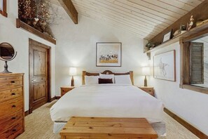 3 bedrooms, iron/ironing board, Internet, bed sheets