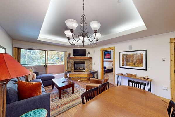 TV, fireplace, DVD player