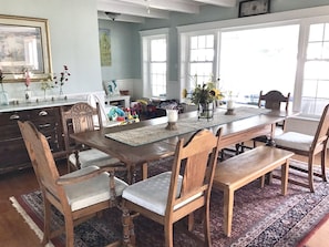 Dining - Waterfront Home, Large Property with Pool, Discount for Monthly/Seasonal Rentals (Cambridge)