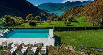 Lake View Chalet in Lombardy With Swimming Pool