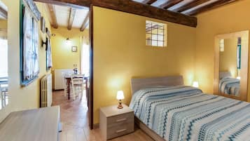 Chalet | 1 bedroom, individually furnished