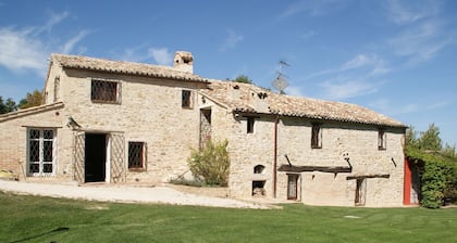 Belvilla by OYO Appartamento del Caminetto