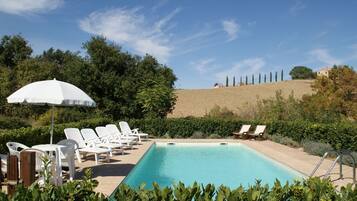 House | Pool | Outdoor pool, pool loungers