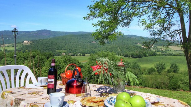 Balcony - Spacious Holiday Home in Bucine With Pool (Bucine)