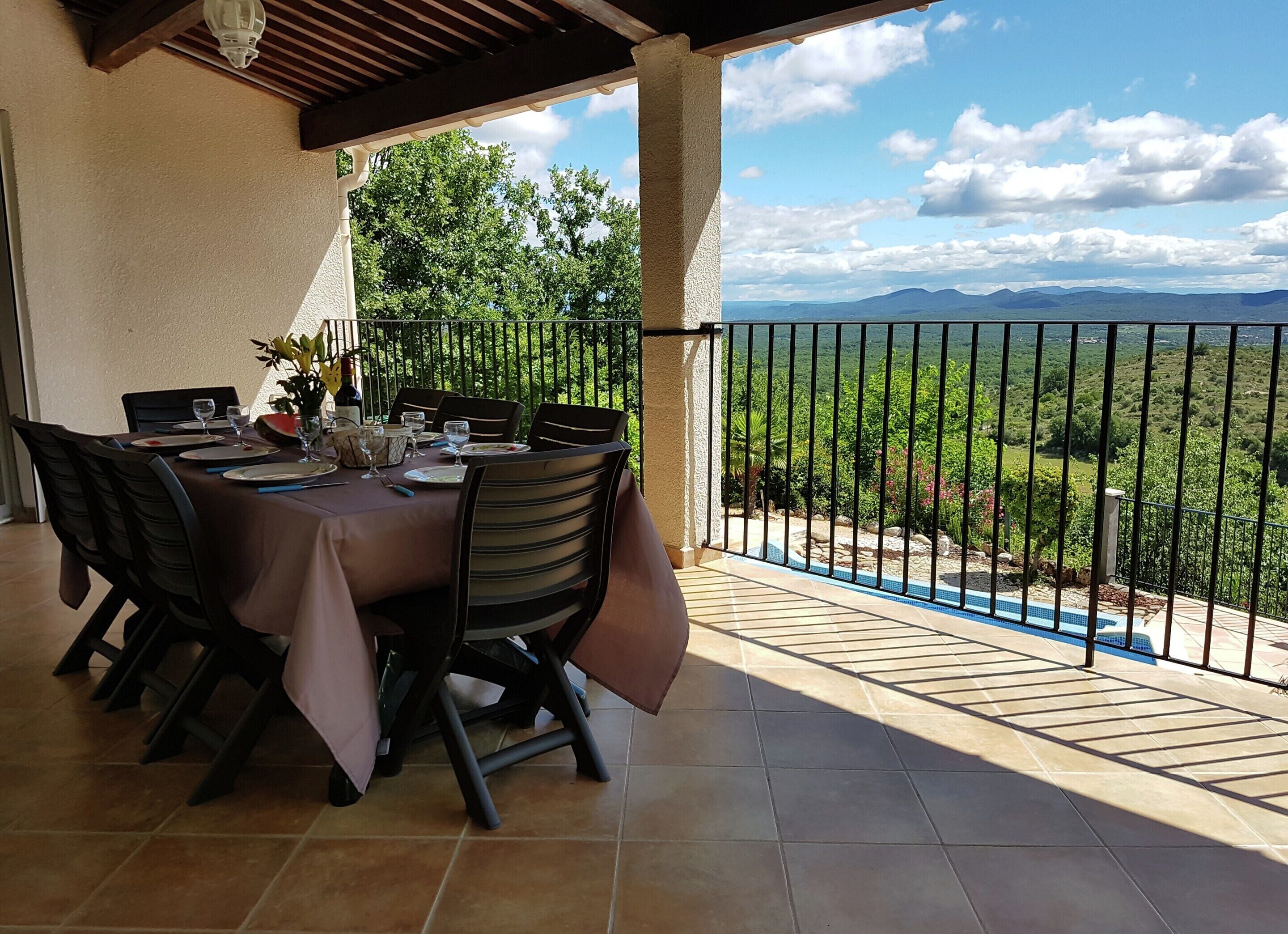 Vila | Balkon
