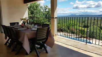 Vila | Balkon