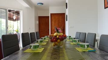 Vila | Tempat makan