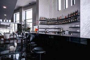 Bar (on property) - Euro Plaza Hotel (Istanbul)