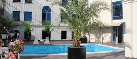 Indendørs pool, udendørs pool