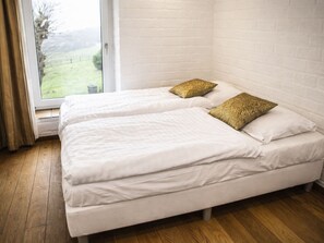 5 bedrooms, WiFi - Bungalowpark Landsrade by Interhome (Gulpen)