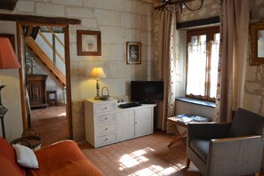 Living room - Romantic Loire Hideaway (Les Bois d'Anjou)