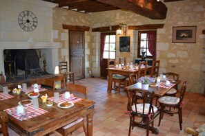 View from property - Romantic Loire Hideaway (Les Bois d'Anjou)