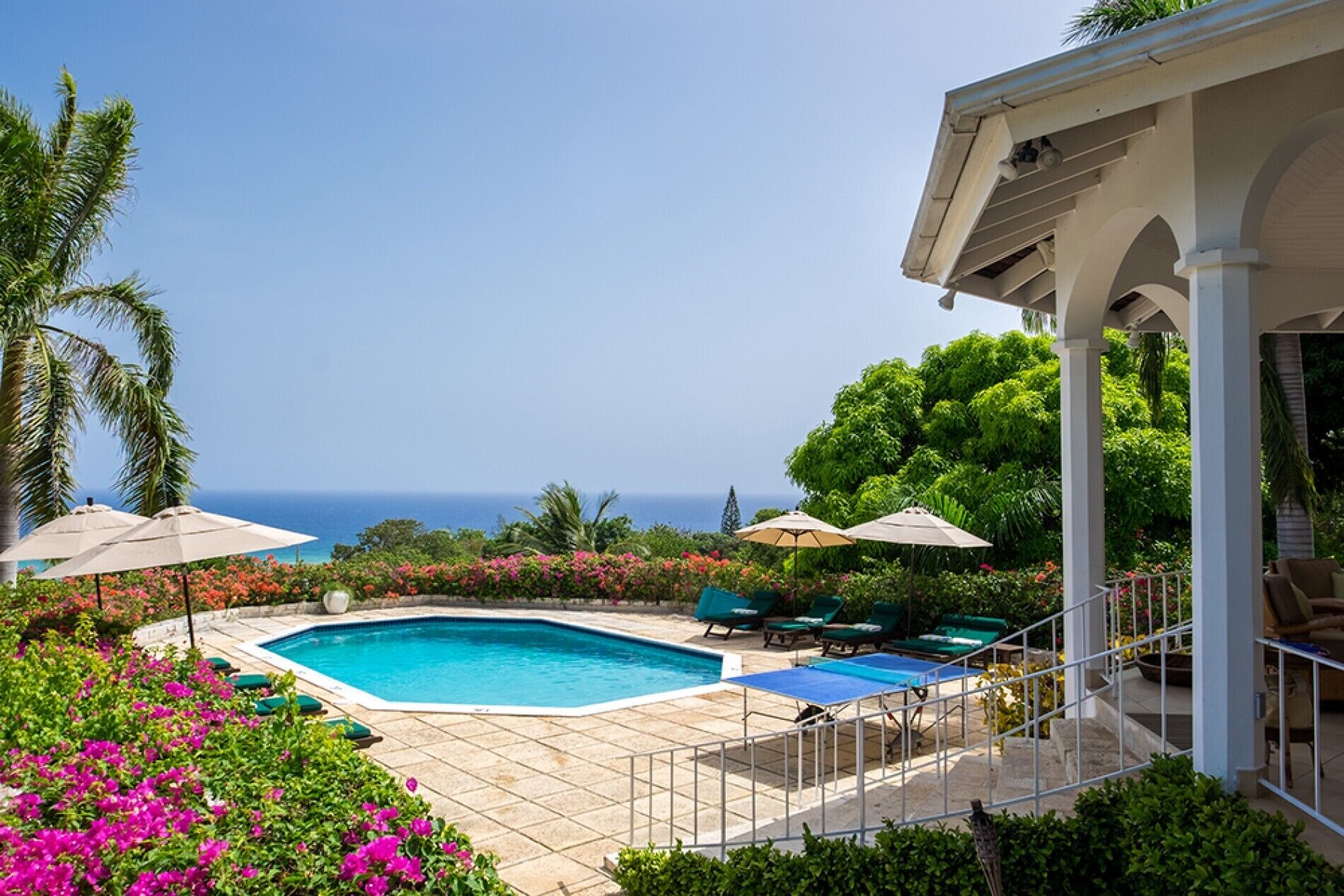 Nutmeg - 6 bedrooms - Sea Views