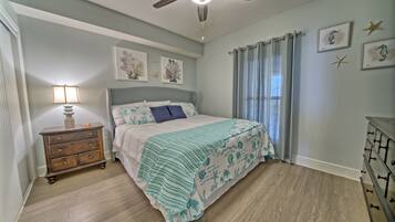 3 bedrooms, iron/ironing board, travel crib, free WiFi
