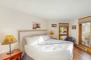 3 bedrooms, iron/ironing board, Internet, bed sheets