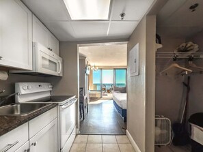 Iron/ironing board, free WiFi, bed sheets