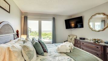 2 bedrooms, iron/ironing board, internet, bed sheets
