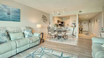 TV, fireplace, DVD player, books