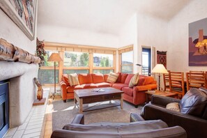 TV, fireplace, DVD player