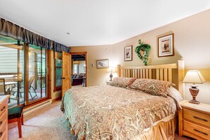 2 bedrooms, iron/ironing board, Internet, bed sheets