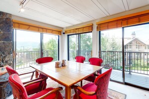 Dining - Large split-level condo with valley & mountain views plus hot tubs (Steamboat Springs)