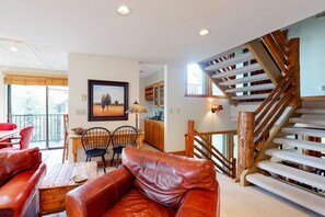 TV, fireplace - Large split-level condo with valley & mountain views plus hot tubs (Steamboat Springs)