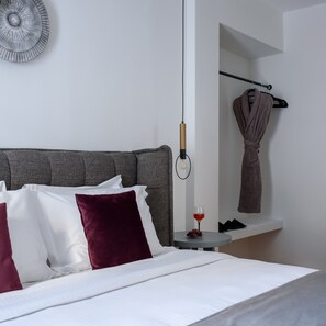 2 bedrooms, iron/ironing board, travel crib, free WiFi