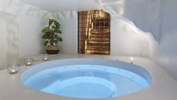 Deluxe Queen Suite with indoor Hot Tub | 私人 Spa 浴池