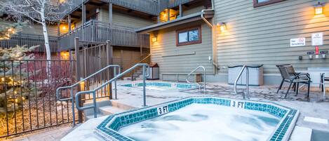 Bañera de hidromasaje exterior