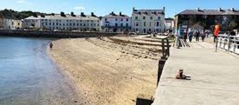 Bwthyn Cloch Glas - Beaumaris - Anglesey-  sleeps 6 guests  in 2 bedrooms