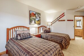 3 bedrooms, iron/ironing board, Internet, bed sheets